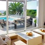 V196 Villa Brisas Vila