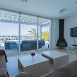 V196 Villa Brisas *