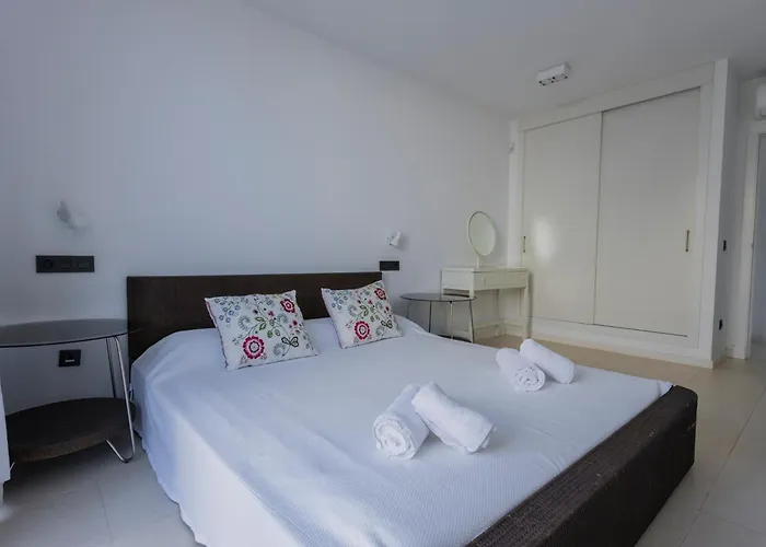 V196 Brisa By Menorcarentals סון באו