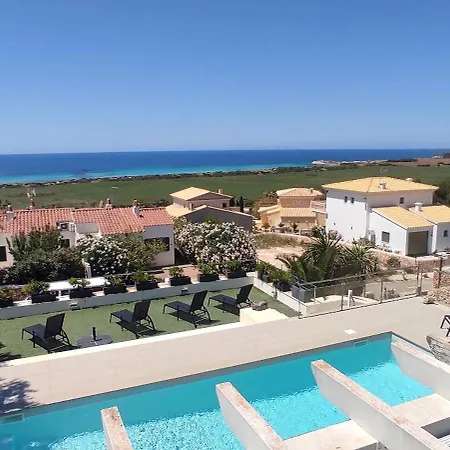 V196 Brisas Villa