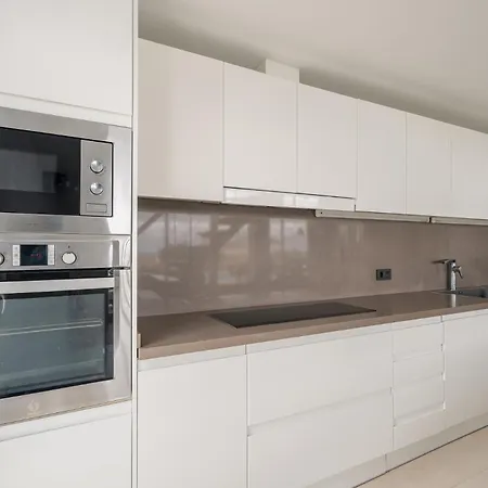 V196 Brisas Villa *